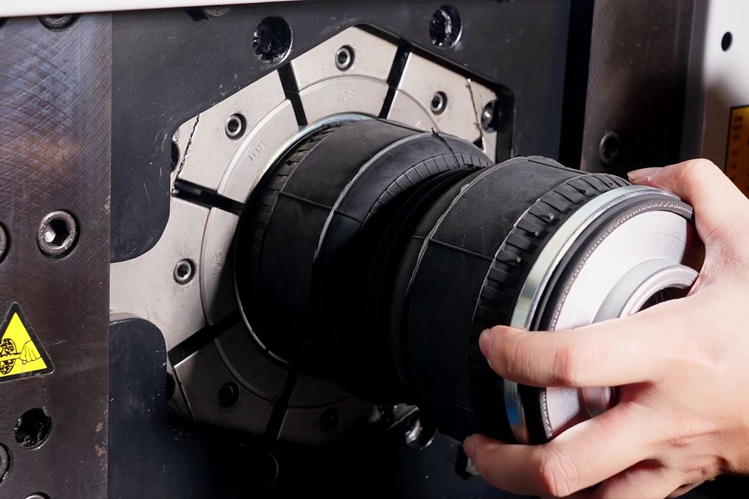 Fitting an air spring to the test rig