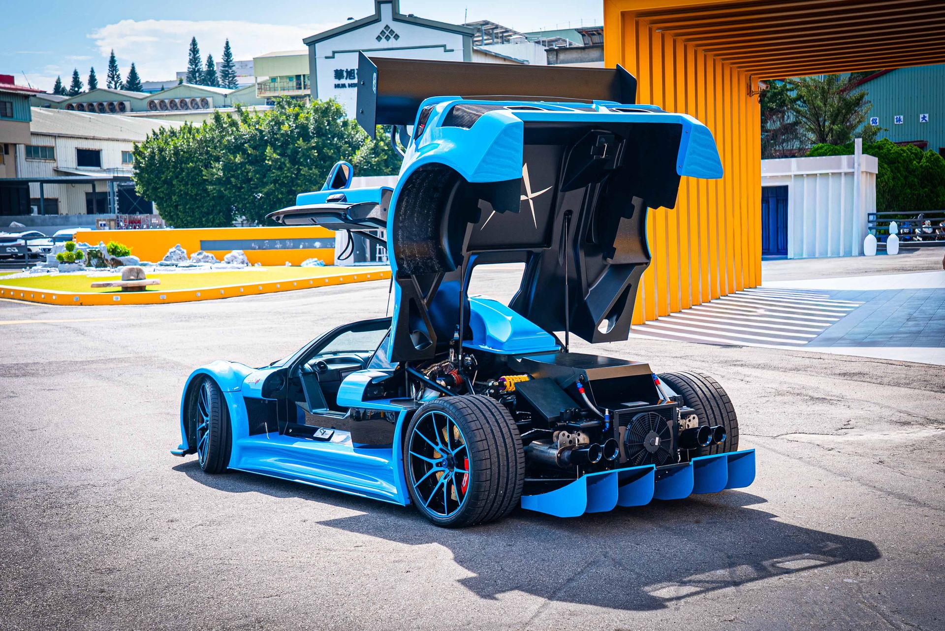 Car with SN series wheels (15 of 39)