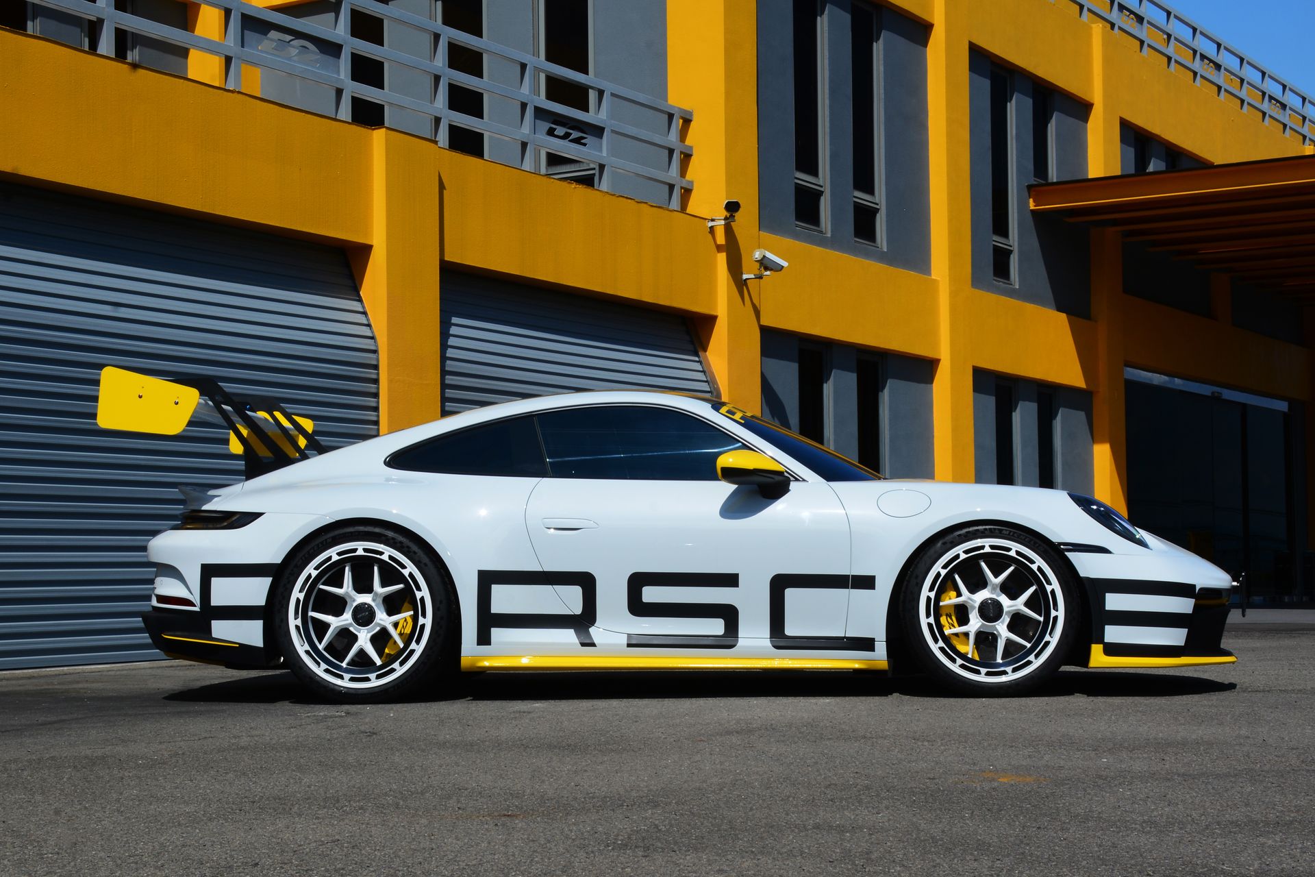 Car with SN series wheels (2 of 39)