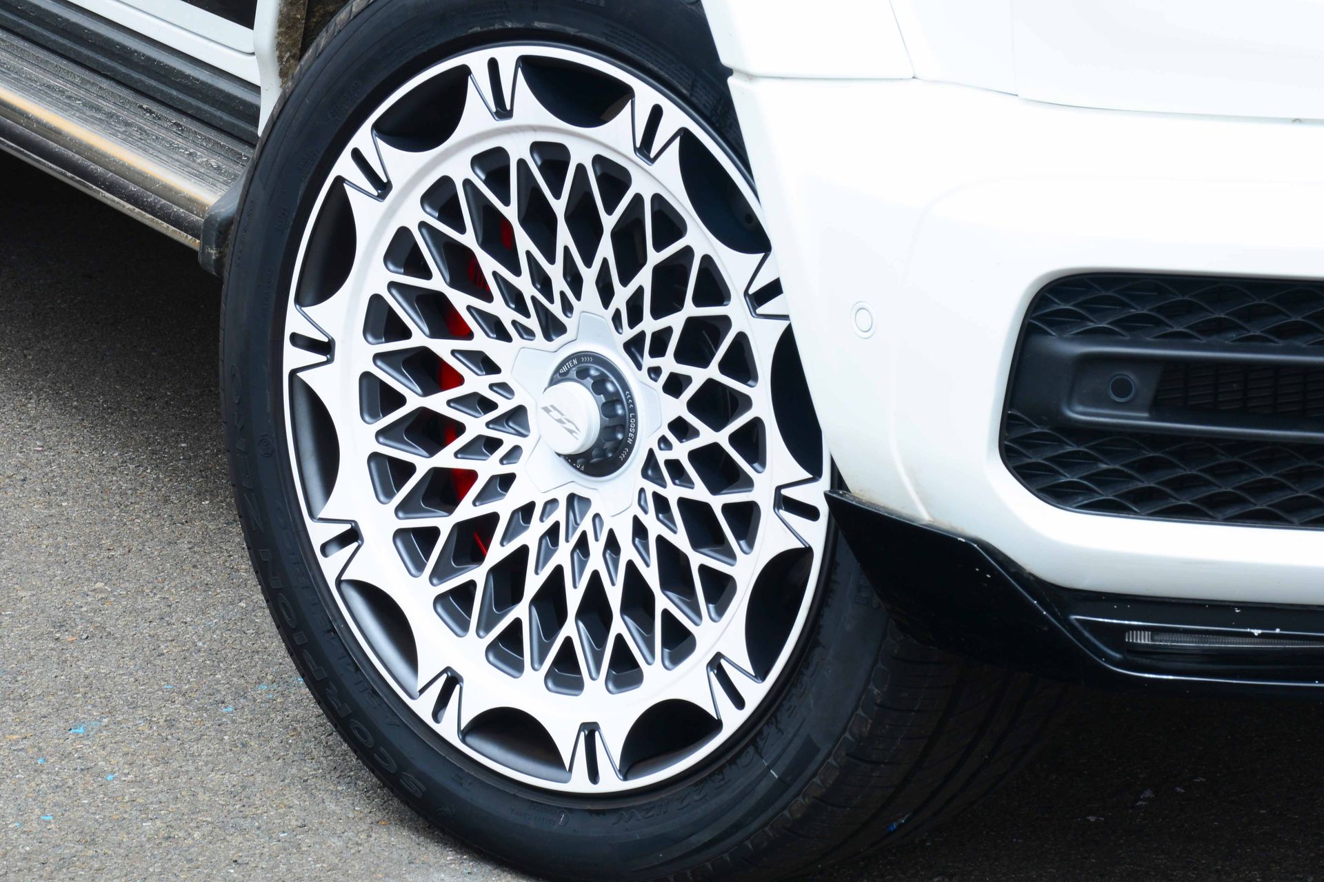 Car with SN series wheels (30 of 39)