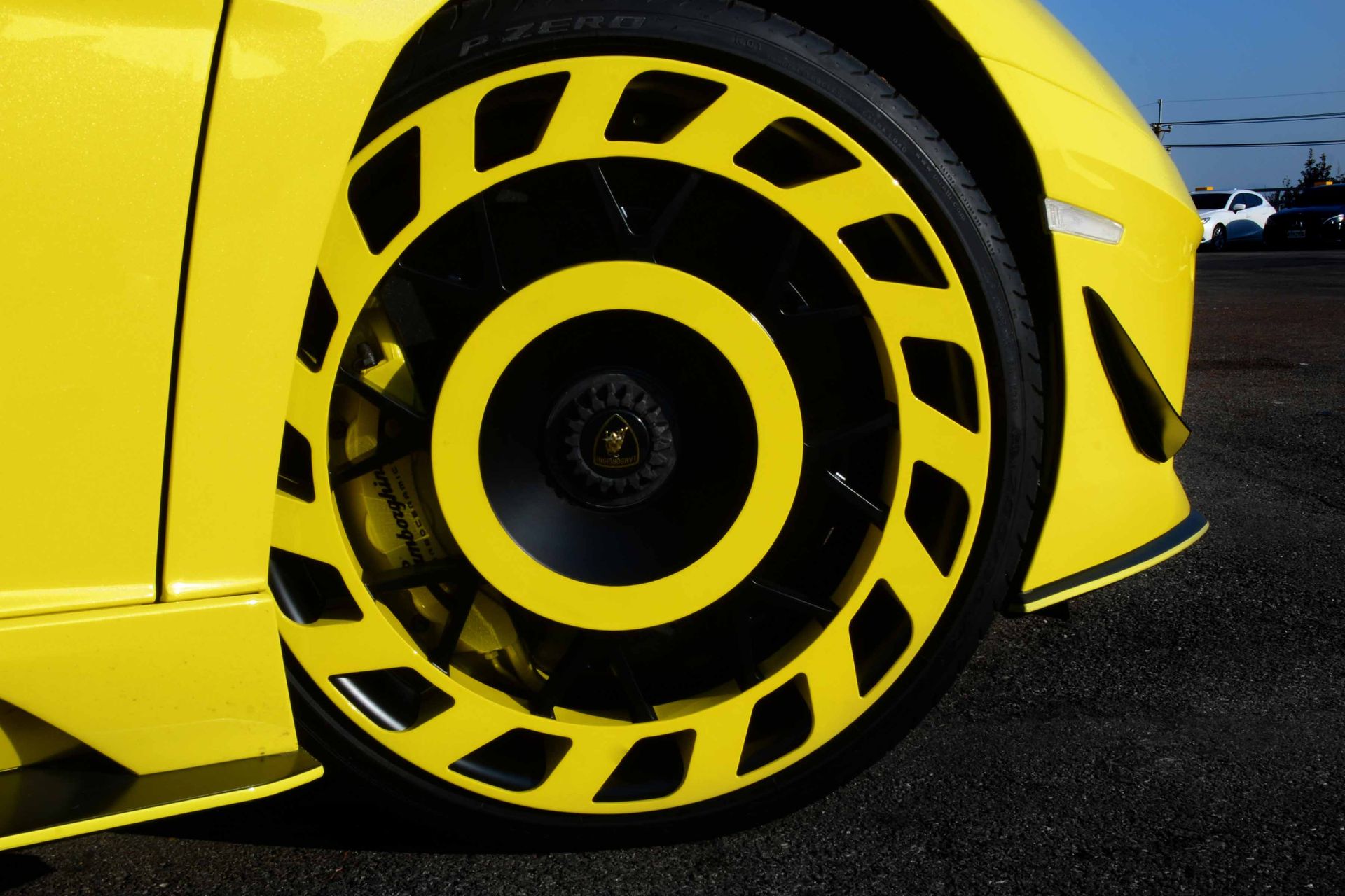 Car with SN series wheels (6 of 39)